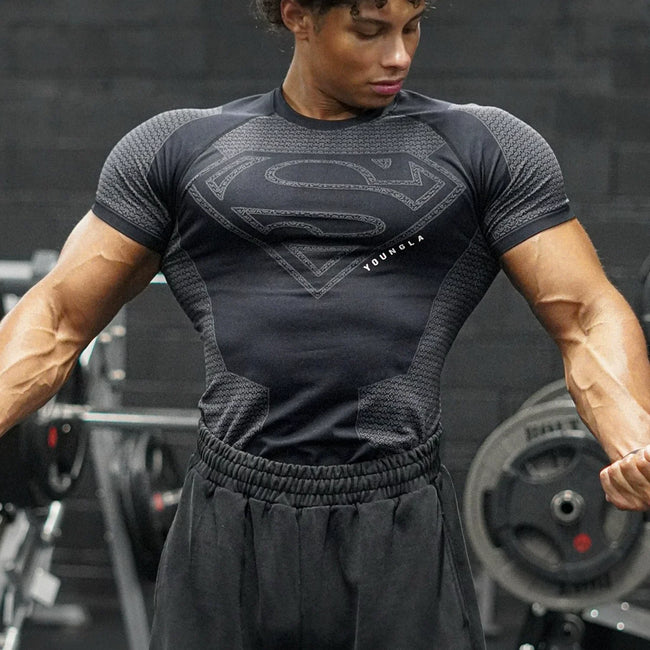 Essential Engineered Panel Seamless Training Short Sleeve – Jet Black Superman Edition Hover Image