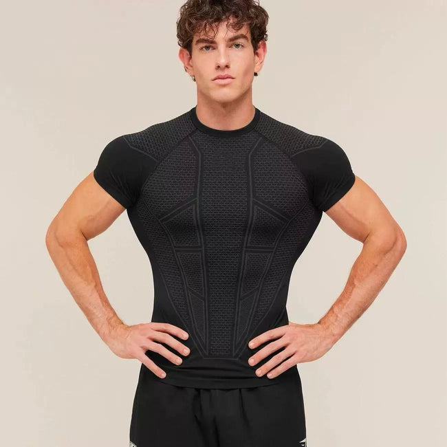 Essential Engineered Panel Seamless Training Short Sleeve – Jet Black Solid Hover Image