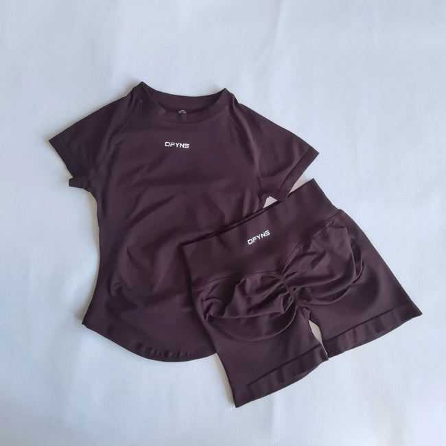 DFYNE Seamless Compression Set Brown Hover Image