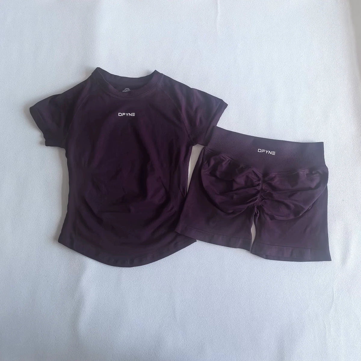 DFYNE Seamless Compression Set Grape Purple