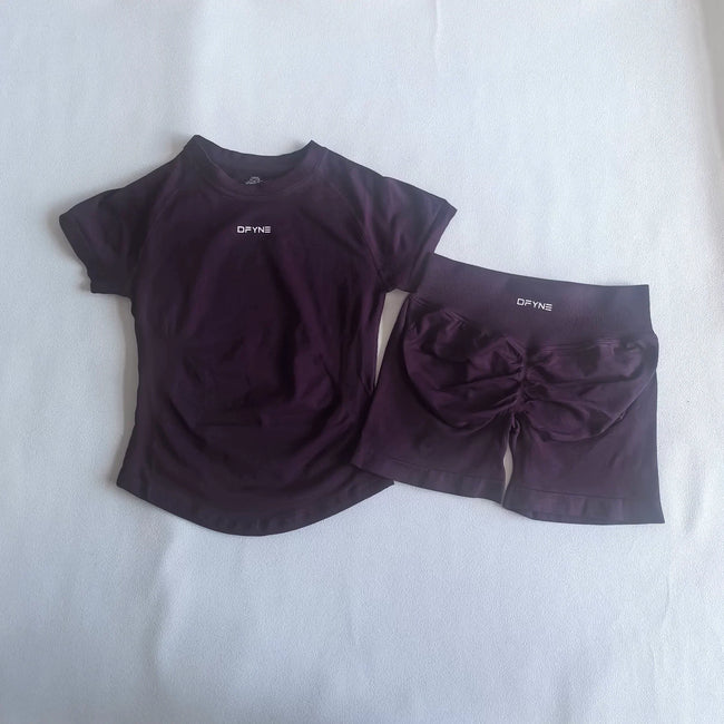 DFYNE Seamless Compression Set Grape Purple Hover Image