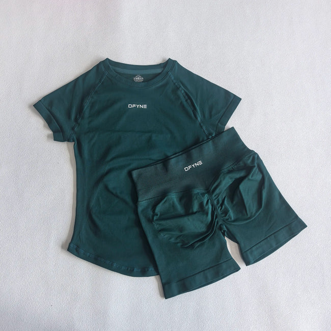 DFYNE Seamless Compression Set Dark Green Hover Image
