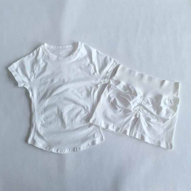 DFYNE Seamless Compression Set White Hover Image