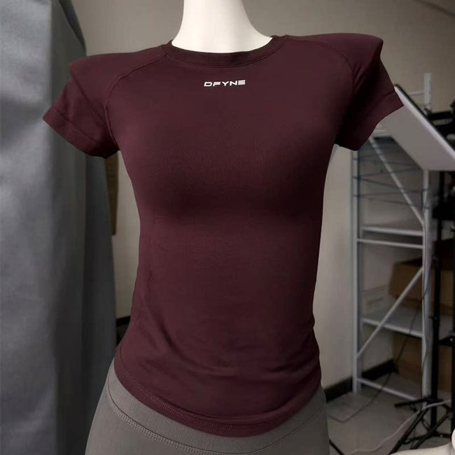 DFYNE Seamless Fitted Active Tee Brown Hover Image