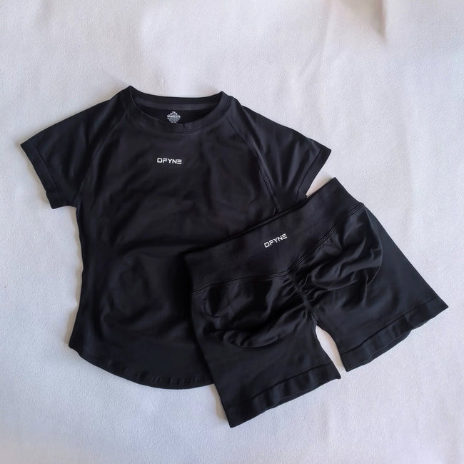 DFYNE Seamless Compression Set Black Hover Image