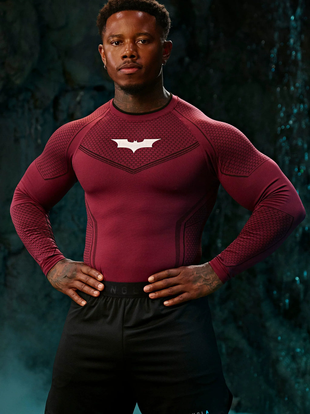 YOUNGLA x Batman Compression Long Sleeve Shirt - Superhero Honeycomb Armor