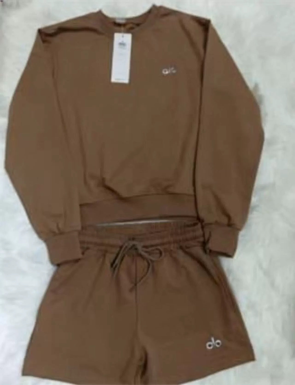 Alo Off-White Sweatshirt & Short Set