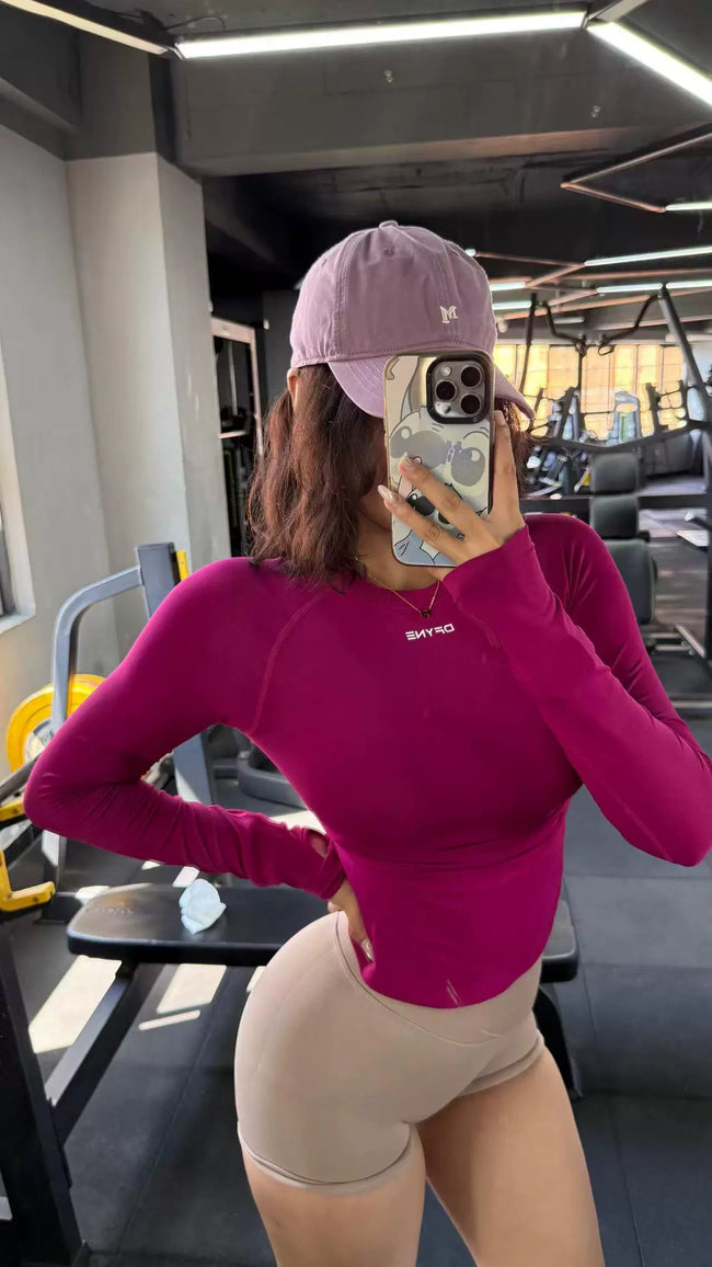 DFYNE Seamless Contour Long-Sleeve Red Berries Hover Image