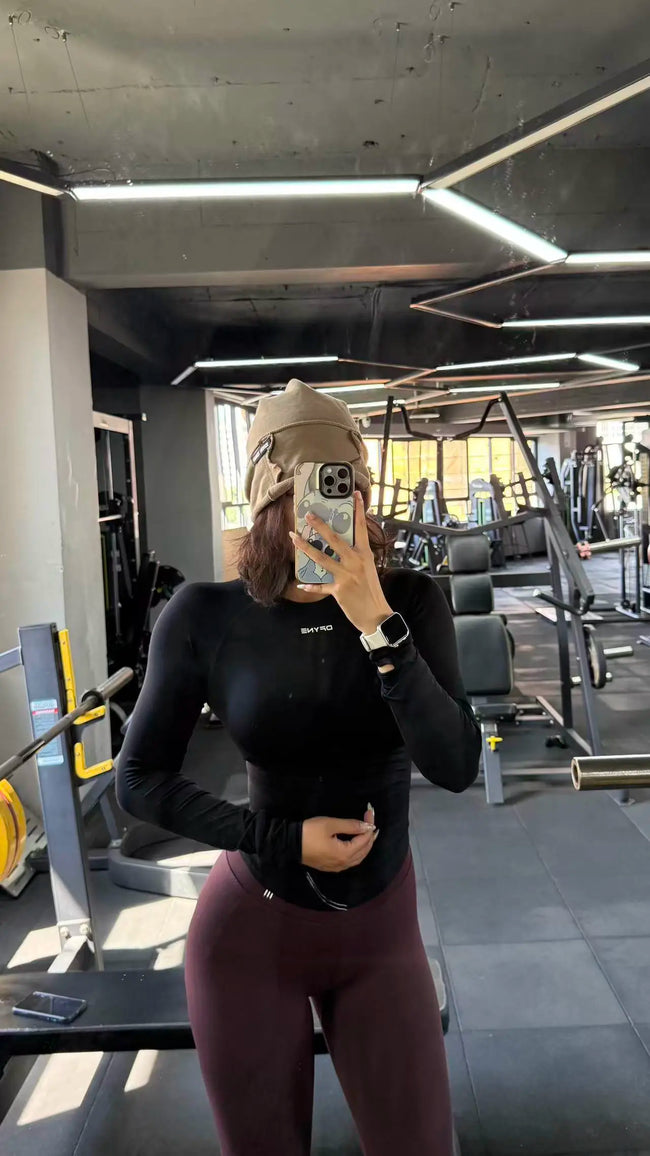 DFYNE Seamless Contour Long-Sleeve Black Hover Image