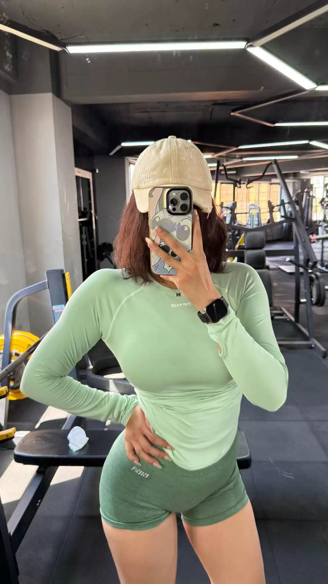 DFYNE Seamless Contour Long-Sleeve Light Green Hover Image