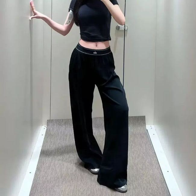 Alo Active Logo Band Wide-Leg Pant Main Image