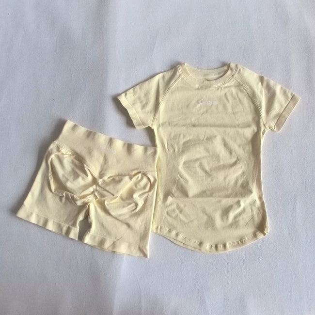 DFYNE Seamless Compression Set Cream Yellow Hover Image