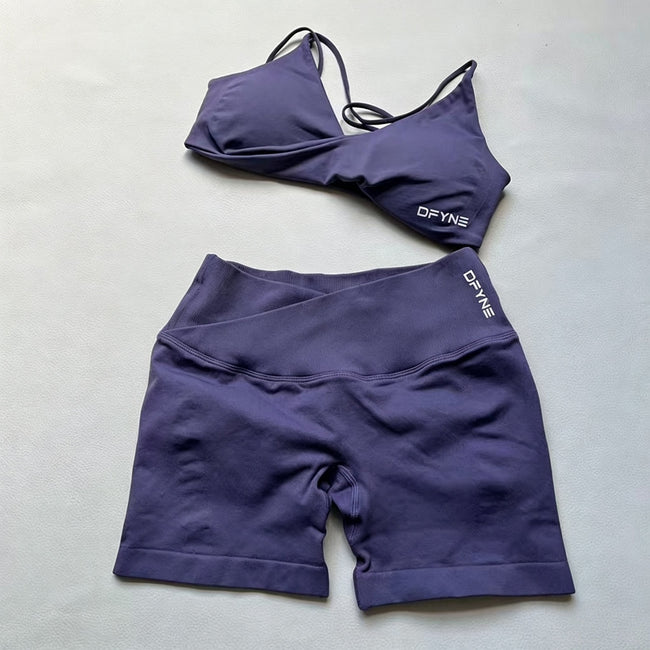 DFYNE Seamless Crossover Sports Set Hover Image