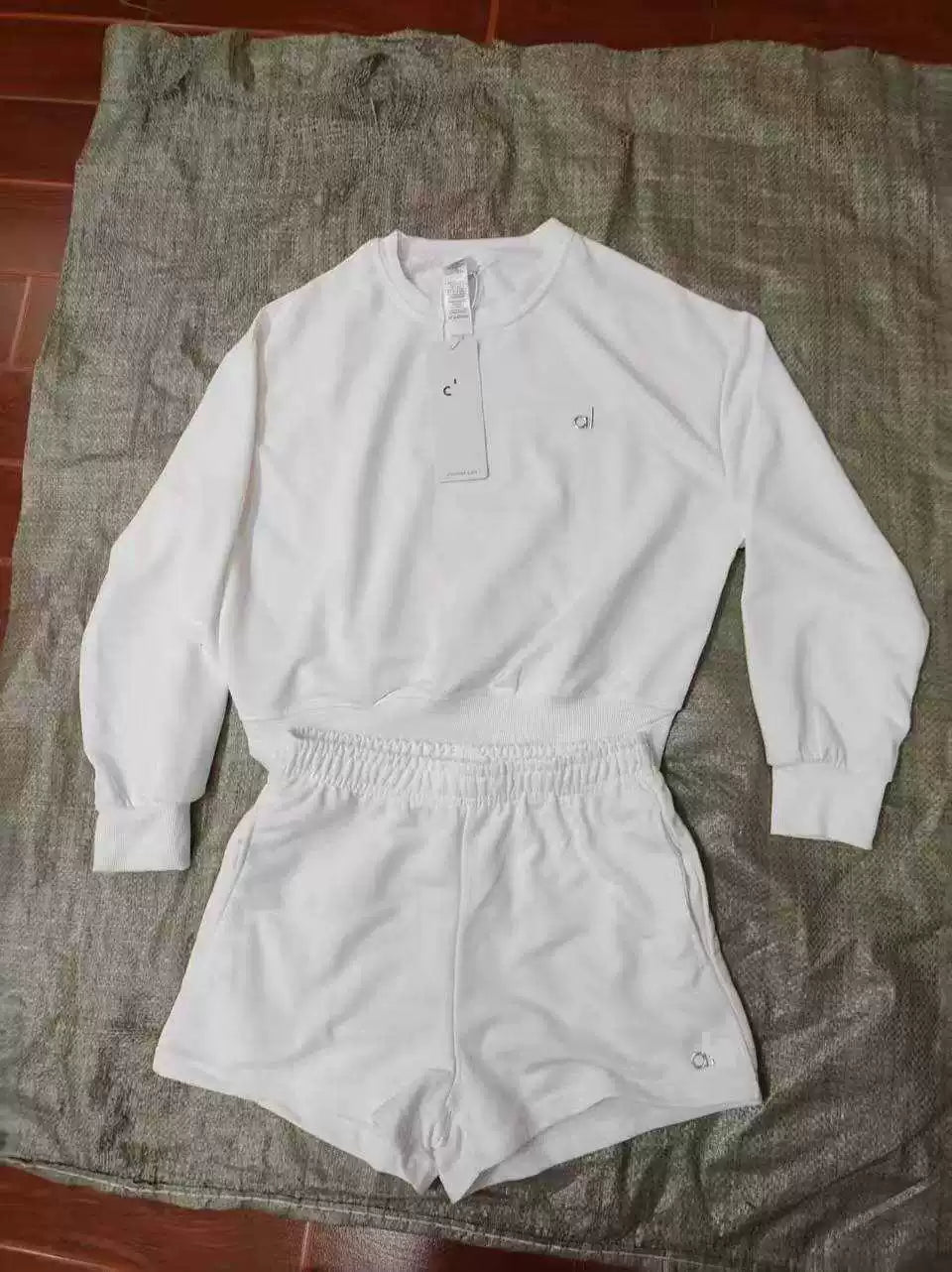Alo Off-White Sweatshirt & Short Set