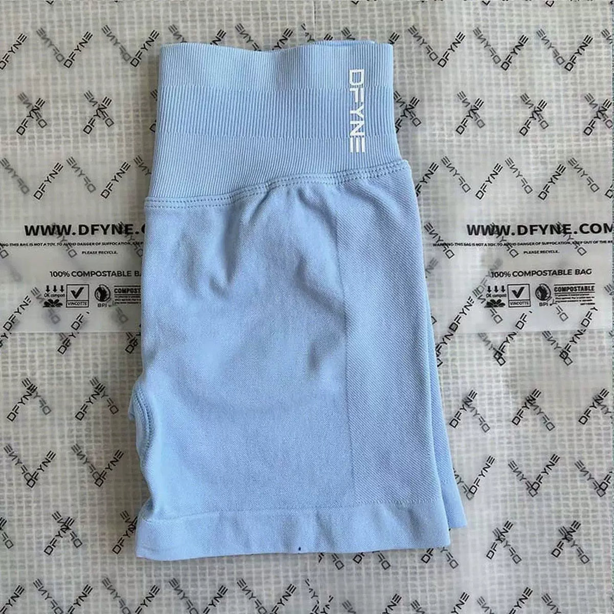 DFYNE Seamless High-Waisted Contour Short Ice Blue